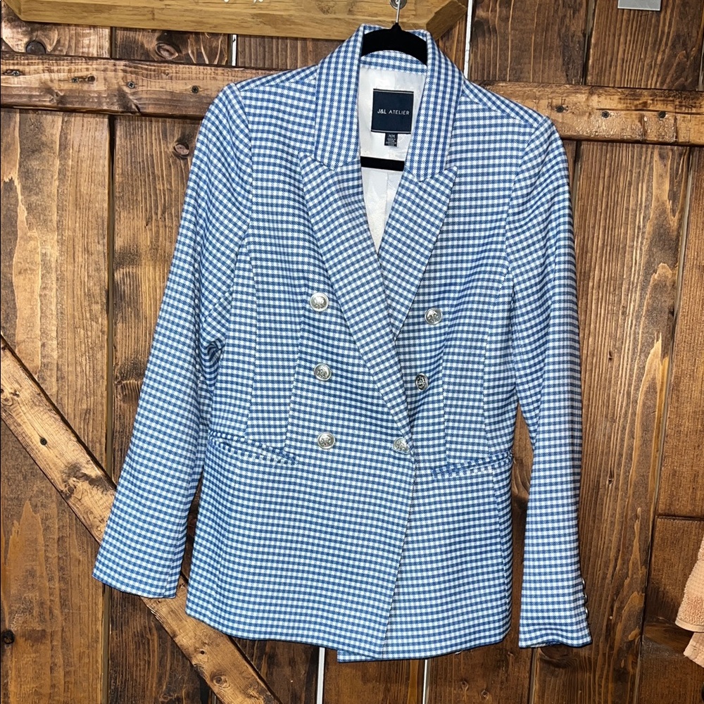 Chic Blue and White Checkered Blazer